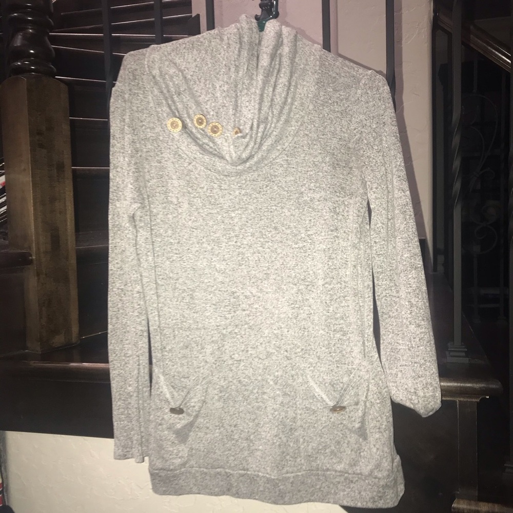 grey sweater